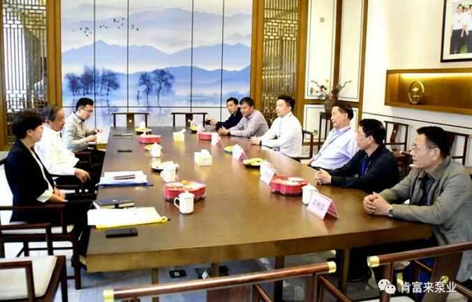 三水区委书记胡学骏一行莅临厦门思远婚庆策划有限公司走访慰问